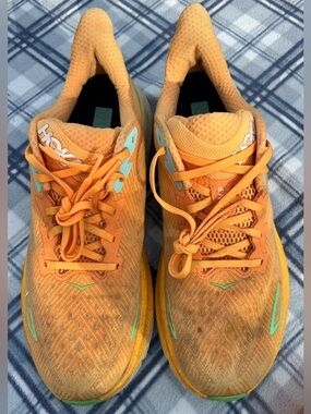 Hoka One One Hoka Clifton 9 size 10.5D